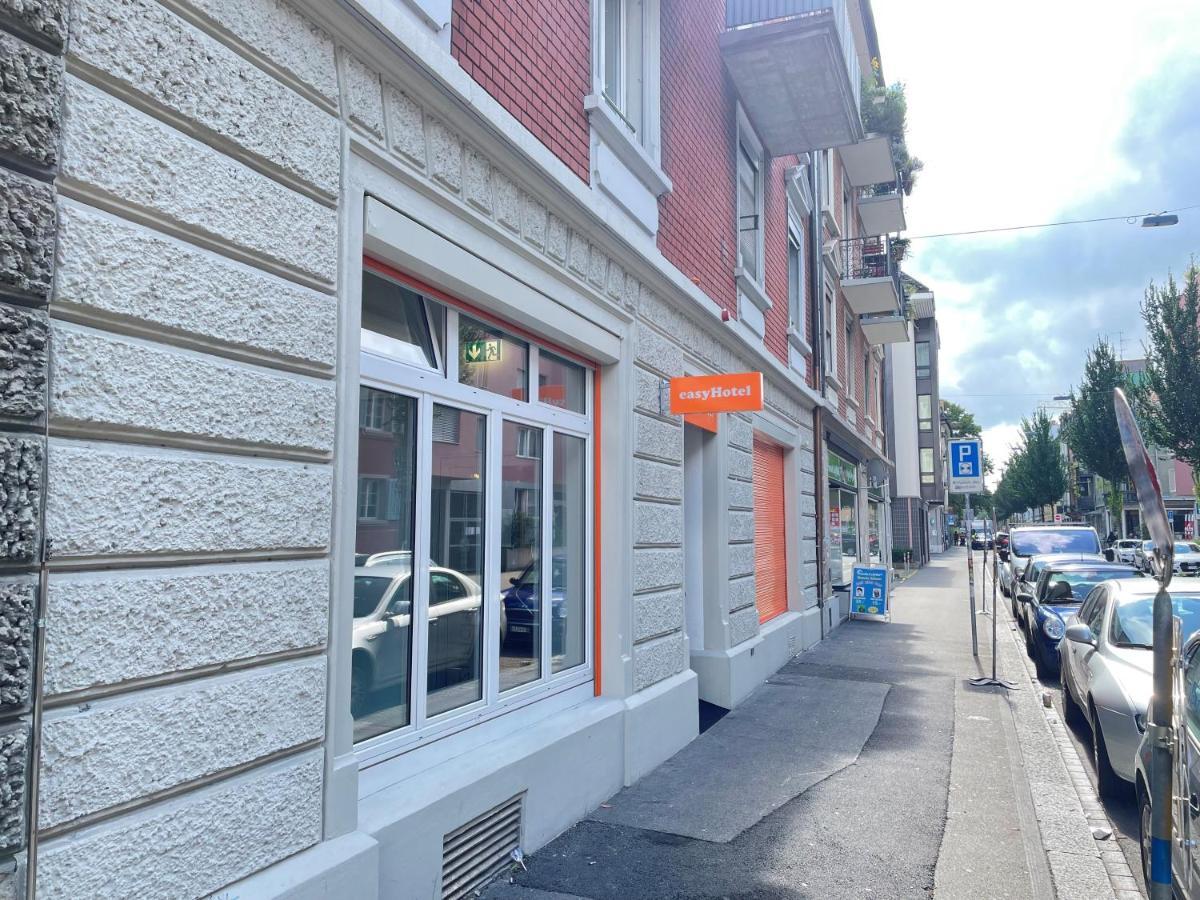 Easyhotel Zuerich Limmatplatz Экстерьер фото